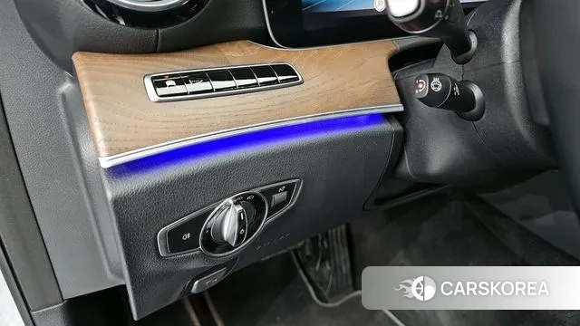 Mercedes-Benz E-Class W213 2018 Серебряный из Кореи, фото 5