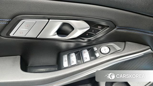 BMW 3 Series (G20) 2022 Белый из Кореи, фото 5