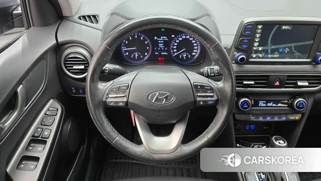 Hyundai Kona 2020 Светло-серебряный цвет из Кореи, фото 5