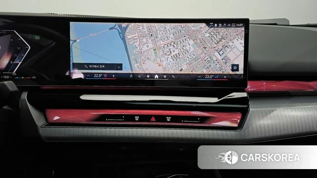 BMW 5 Series (G60) 2025 Серебристо-серый из Кореи, фото 5