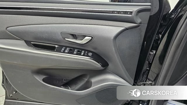 Hyundai Tucson (NX4) 2021 Черный из Кореи, фото 5