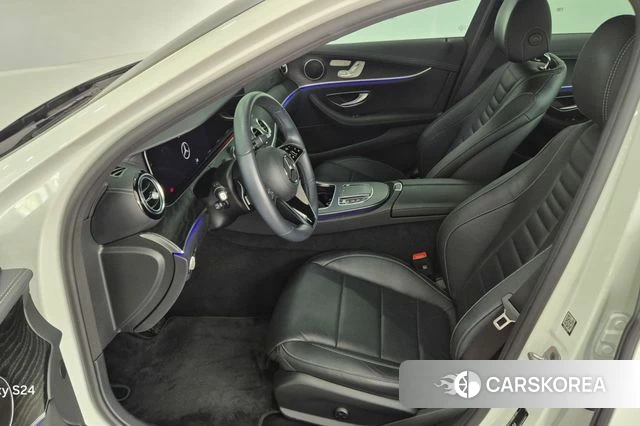 Mercedes-Benz E-Class W213 2023 Белый из Кореи, фото 5