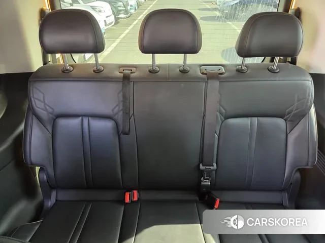 Hyundai Staria 2021 Белый из Кореи, фото 5