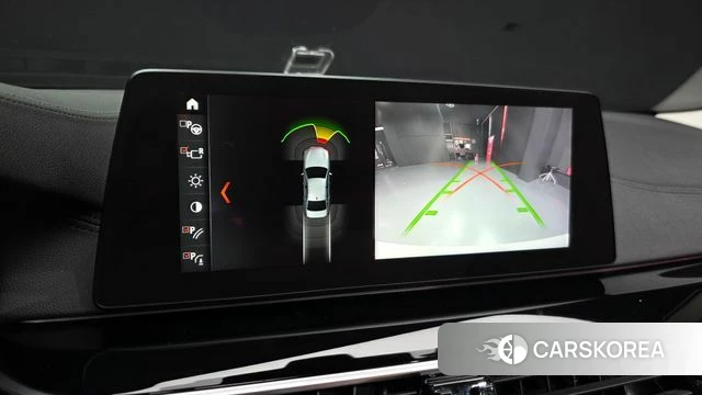 BMW 5 Series (G30) 2018 Белый из Кореи, фото 5