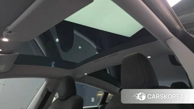 Tesla Model 3 2025 Черный из Кореи, фото 5