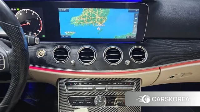 Mercedes-Benz E-Class W213 2018 Черный из Кореи, фото 5