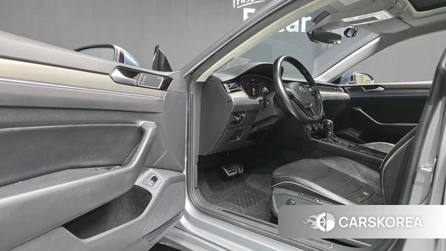 Volkswagen Arteon 2019 Серебряный из Кореи, фото 5