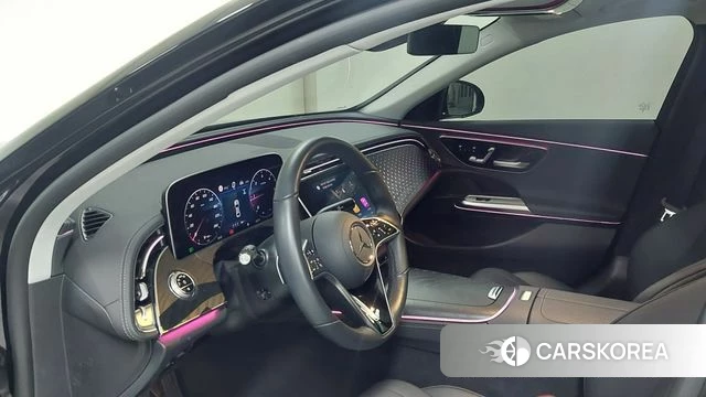 Mercedes-Benz E-Class W214 2024 Черный из Кореи, фото 5