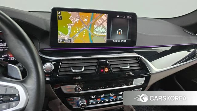 BMW 5 Series (G30) 2022 Черный из Кореи, фото 5