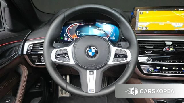 BMW 5 Series (G30) 2022 Черный из Кореи, фото 5