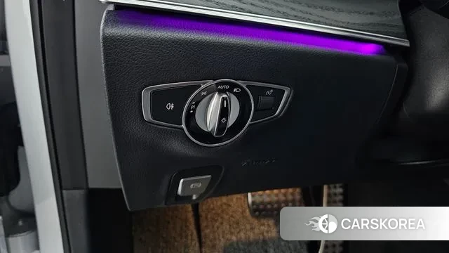 Mercedes-Benz E-Class W213 2020 Серебряный из Кореи, фото 5