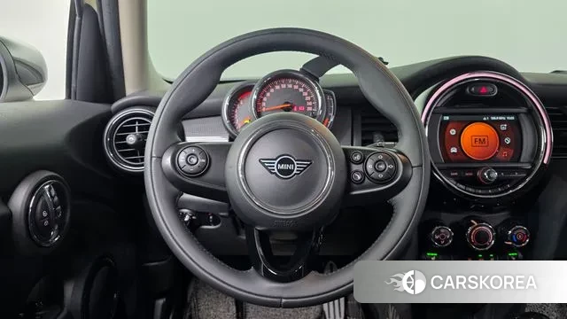 Mini Cooper 2020 Жемчужный цвет из Кореи, фото 5