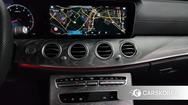 Mercedes-Benz E-Class W213 2023 Черный из Кореи, фото 5