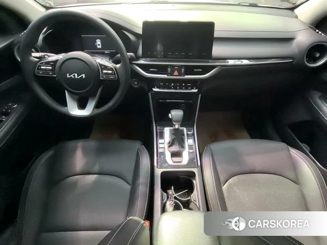 Kia K3 2023 Белый из Китая, фото 5