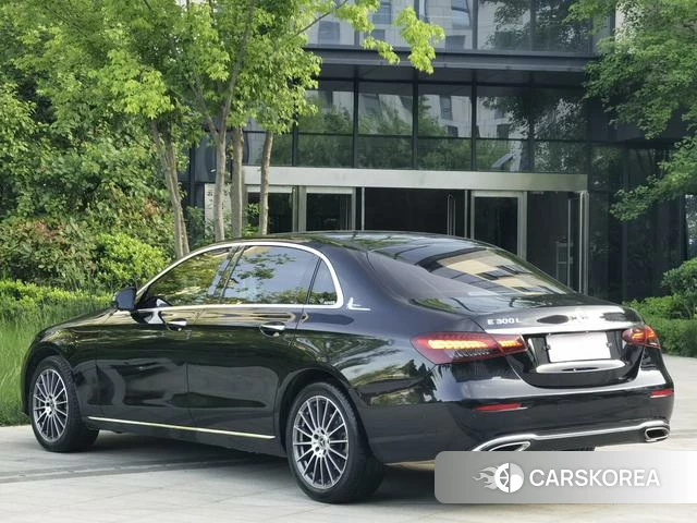 Mercedes-Benz E-class 2023 Черный из Китая, фото 5