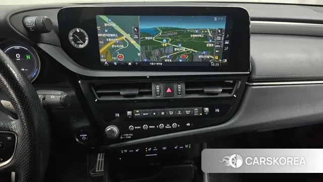 Lexus ES300h 7th generation 2022 Серебристо-серый из Кореи, фото 5