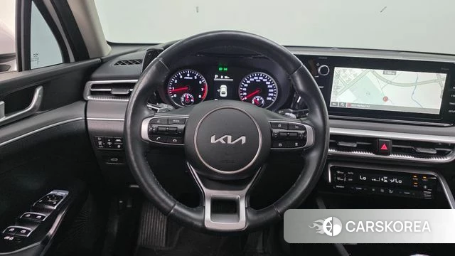 Kia K5 3rd generation 2023 Белый из Кореи, фото 5