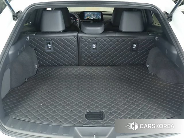 Lexus UX300h 2026 Жемчужный цвет из Кореи, фото 5