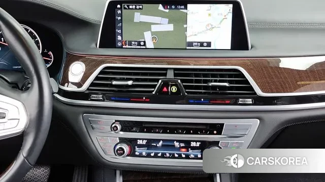 BMW 7 Series (G11) 2018 Черный из Кореи, фото 5