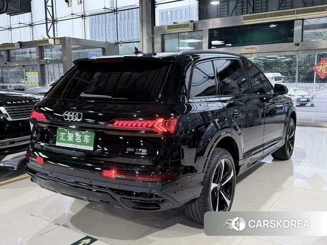 Audi Q7 2024 Черный из Китая, фото 5