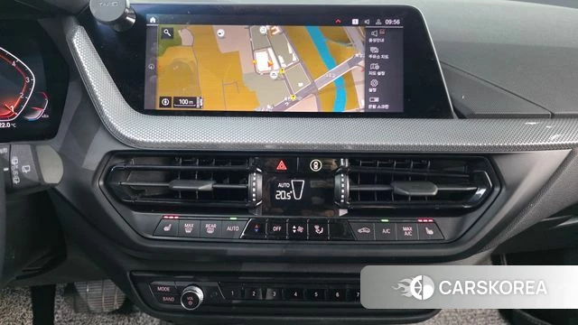 BMW 1 Series (F40) 2021 Белый из Кореи, фото 5