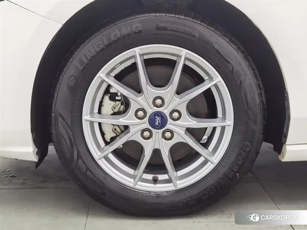 Ford Fox 2022 Белый из Китая, фото 5