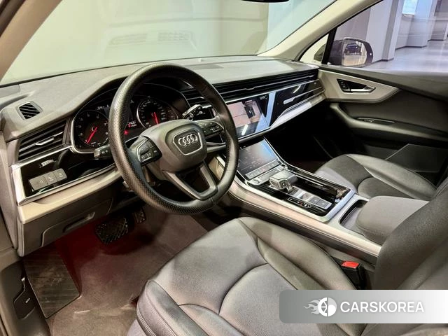 Audi Q7 2022 Черный из Китая, фото 5