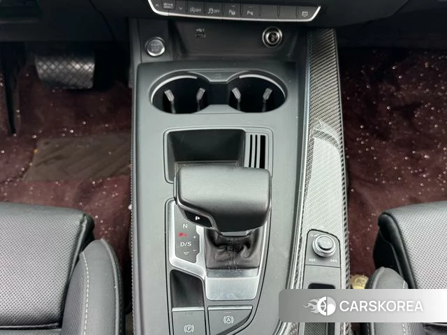 Audi A4L 2023 Черный из Китая, фото 5