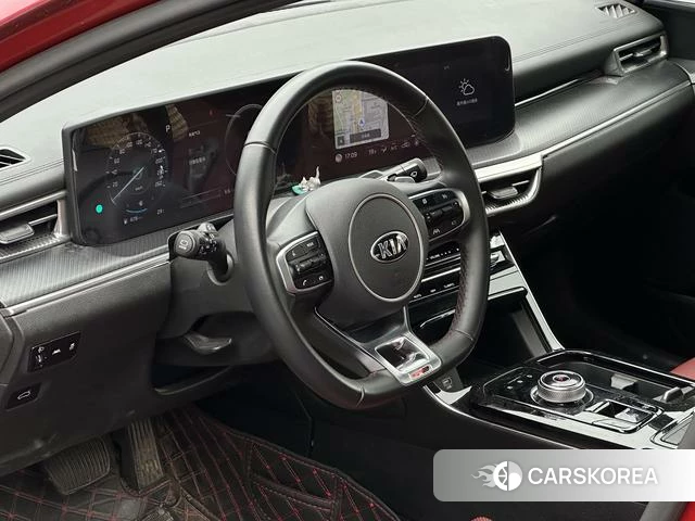 Kia K5 2023 Красный из Китая, фото 5