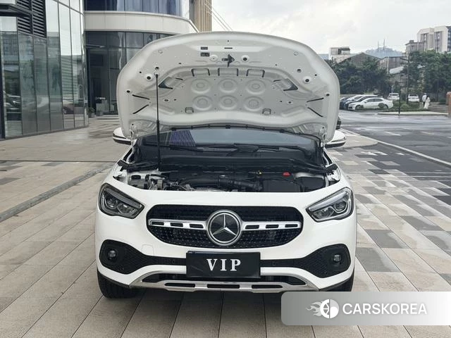 Mercedes-Benz GLA 2023 Белый из Китая, фото 5