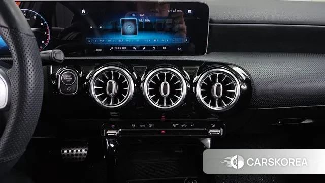 Mercedes-Benz A-Class W177 2020 Серебристо-серый из Кореи, фото 5