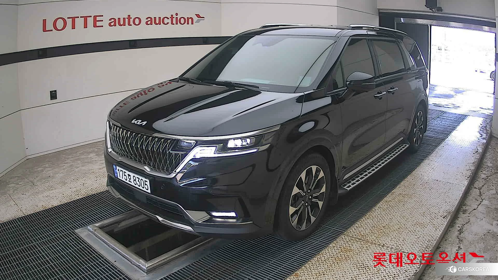 Kia Carnival 2023 Черный из Кореи, фото 5