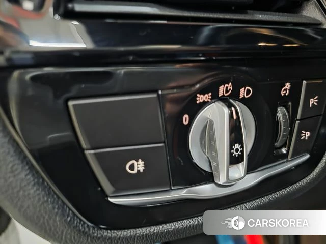 BMW 5 Series (G30) 2021 Белый из Кореи, фото 5