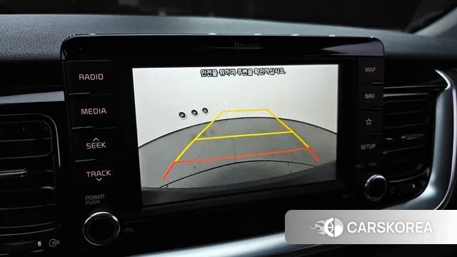 Kia Stonic 2018 Белый из Кореи, фото 5