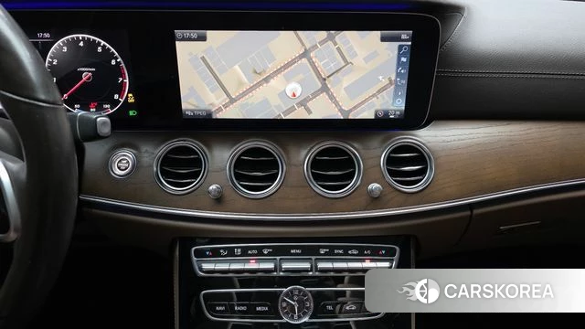 Mercedes-Benz E-Class W213 2019 Белый из Кореи, фото 5