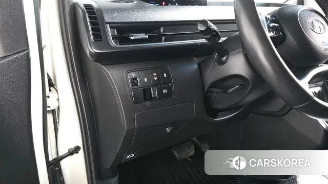 Hyundai Staria 2022 Белый из Кореи, фото 5