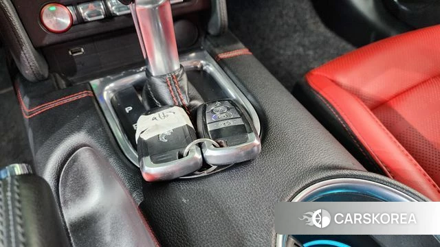 Ford Mustang 2022 Черный из Кореи, фото 5