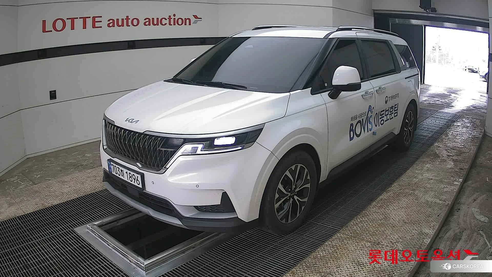 Kia Carnival 2023 Белый из Кореи, фото 5