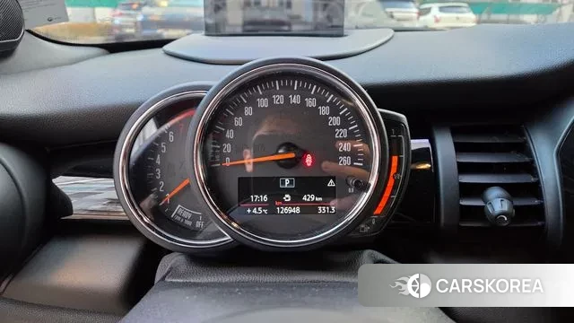 Mini Cooper Convertible 2020 Серебряный из Кореи, фото 5