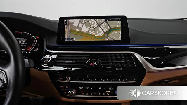 BMW 5 Series (G30) 2019 Черный из Кореи, фото 5