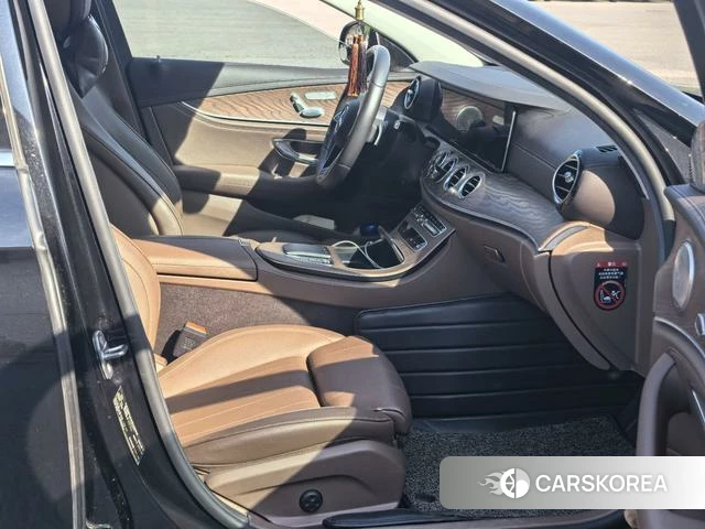Mercedes-Benz E-class 2022 Черный из Китая, фото 5