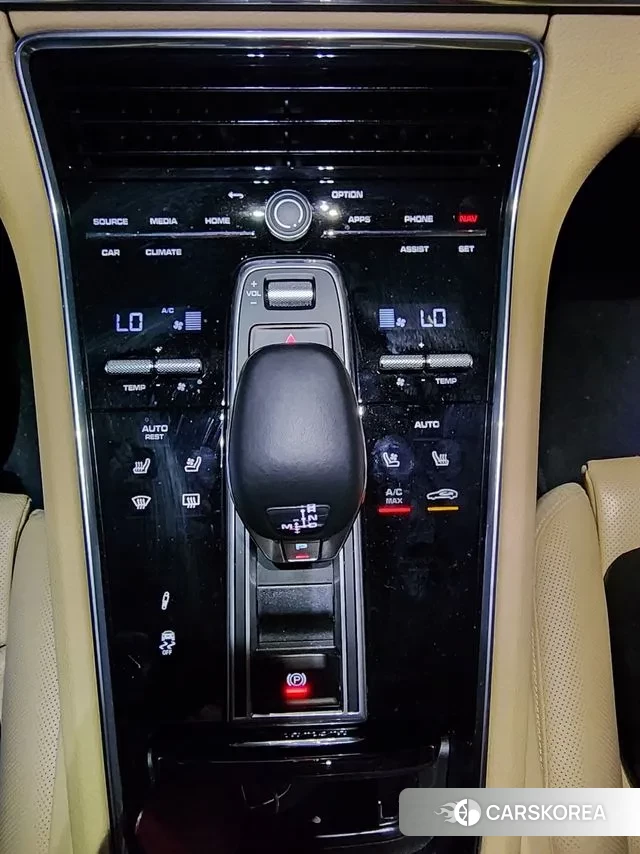 Porsche Panamera (971) 2022 Белый из Кореи, фото 5