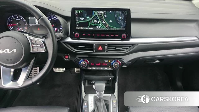 Kia The New K3 2nd generation 2023 Белый из Кореи, фото 5