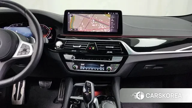 BMW 5 Series (G30) 2022 Белый из Кореи, фото 5