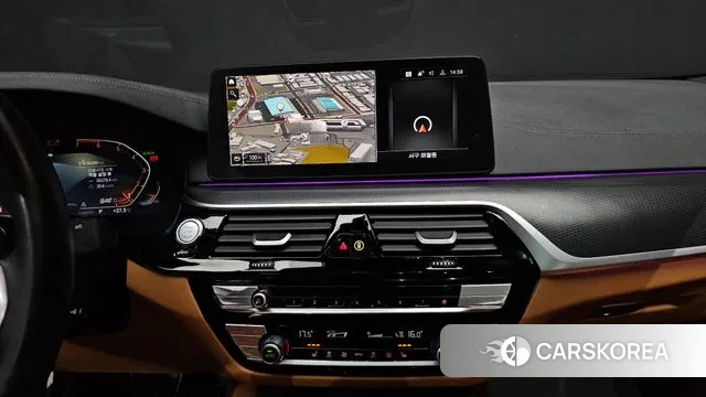 BMW 5 Series (G30) 2022 Белый из Кореи, фото 5