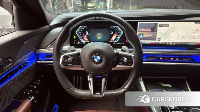 BMW 7 Series (G70) 2023 Светло-серебряный цвет из Кореи, фото 5