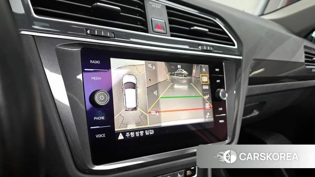 Volkswagen Tiguan second Generation 2018 Серебряный из Кореи, фото 5