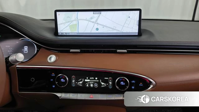 Genesis GV70 2023 Белый из Кореи, фото 5