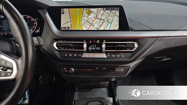 BMW 1 Series (F40) 2023 Белый из Кореи, фото 5