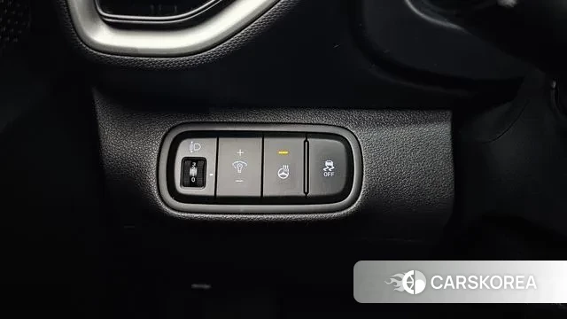 Hyundai Venue 2023 Белый из Кореи, фото 5